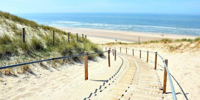 Beach House Met Parkeerplaats In Het Centrum Egmond aan Zee Zewnętrze zdjęcie